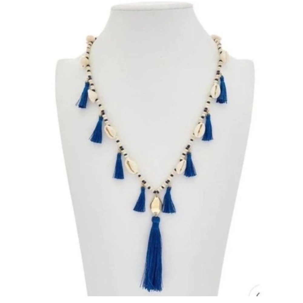 NWOT Lilly Pulitzer TipSea Gold Navy Blue Tassel Puka Cowrie Shell Necklace